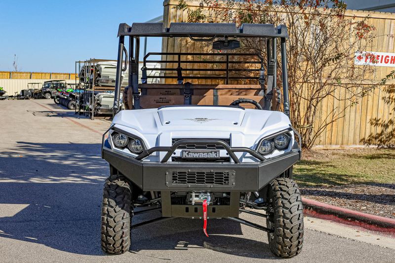 2025 Kawasaki MULE PROFXT 1000 LE PLATINUM RANCH EDITION METALLIC STARDUST WHITEImage 3