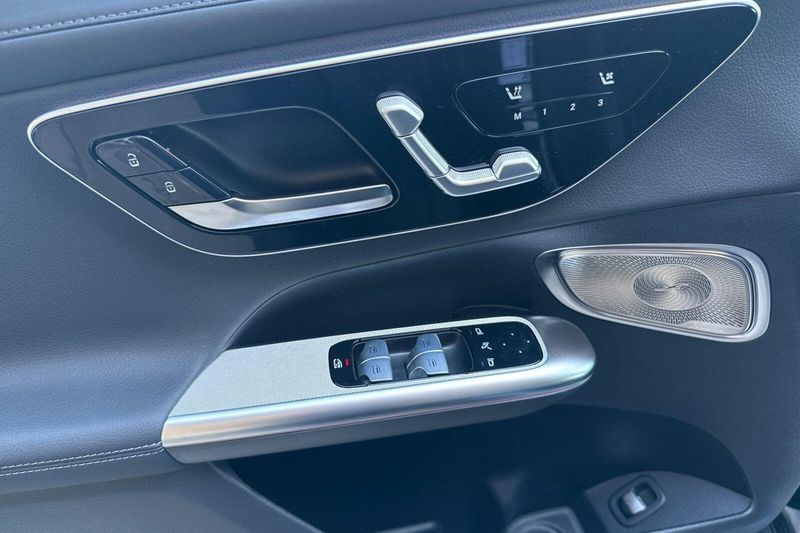 New 2026 Mercedes-Benz GLC-Class GLCGLC 300Image 9