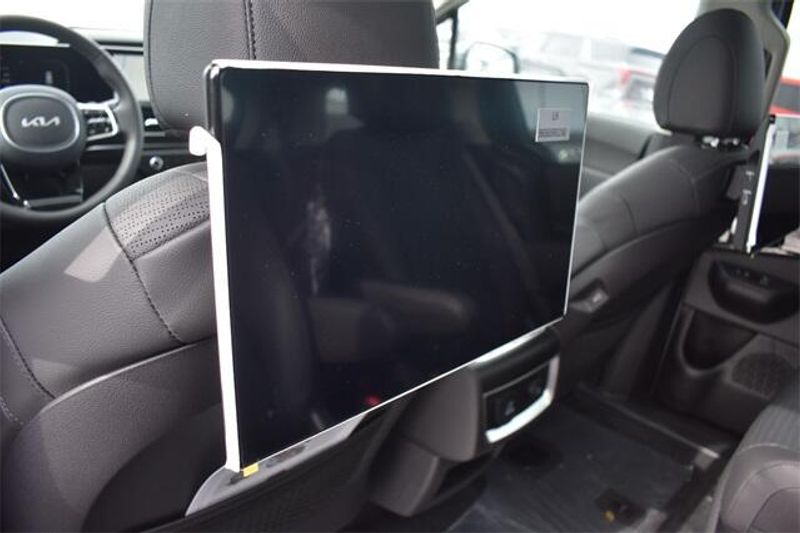 2025 Kia Carnival SX PrestigeImage 22