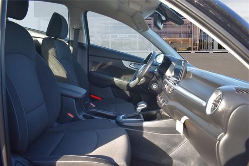 2024 Kia Forte LXSImage 12