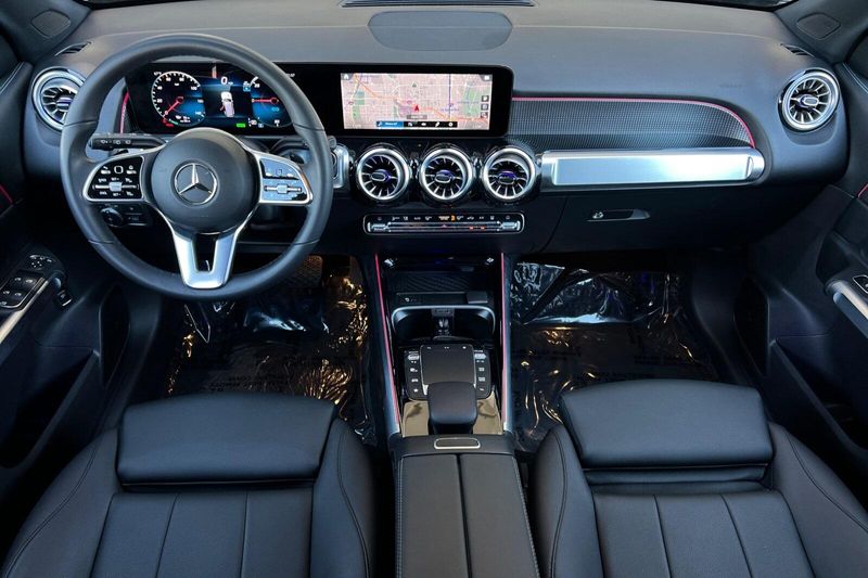 2023 Mercedes-Benz EQB 250+Image 15