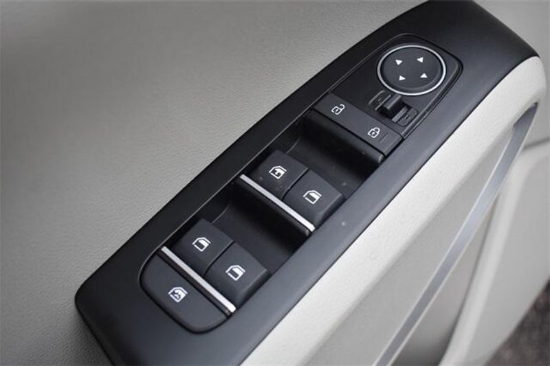 New 2025 Kia Soul LXImage 18