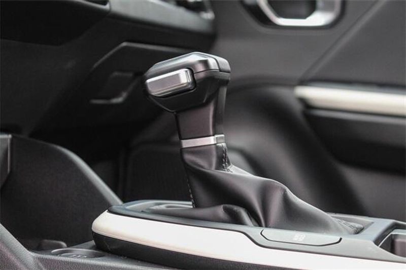 New 2025 Kia K4 GT-LineImage 24