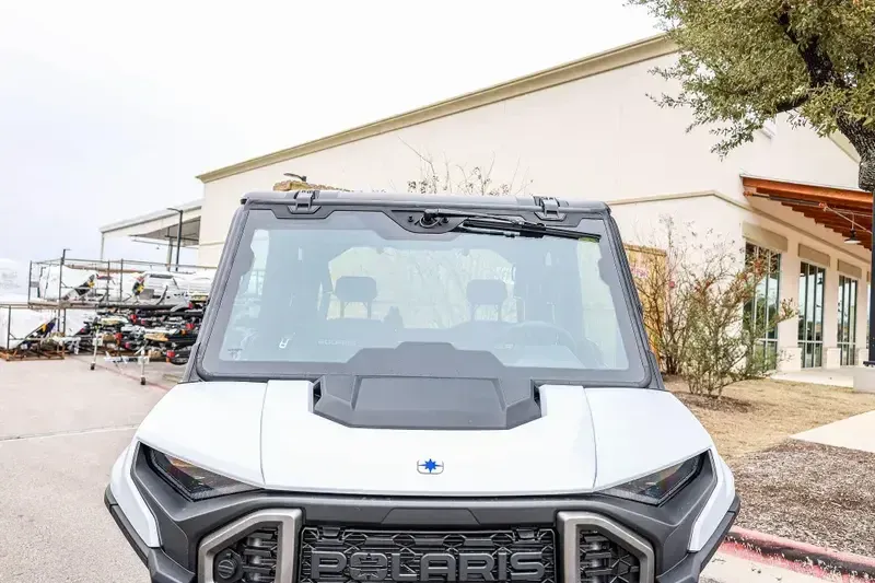 2025 Polaris RANGER CREW XD 1500 NORTHSTAR EDITION ULTIMATE GHOST WHITE METALLIC SMOKE Image 5