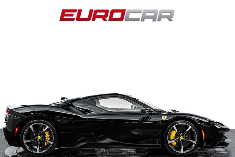 2024 Ferrari SF90 Spider *CARBON RACING SEATS * FULL PPF*Image 8