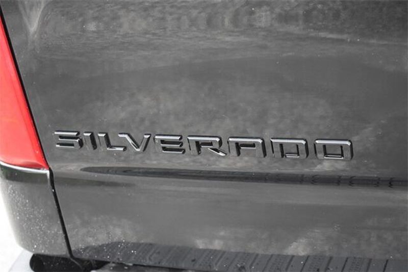 New 2025 Chevrolet Silverado 1500 CustomImage 19
