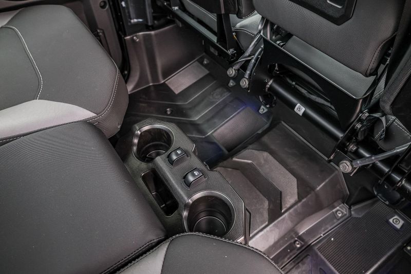 NEW 2025 POLARIS RANGER CREW XD 1500 NORTHSTAR EDITION PREMIUM Image 2