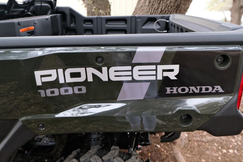 2025 Honda PIONEER 10006 DELUXE CREW FOREST GREENImage 19