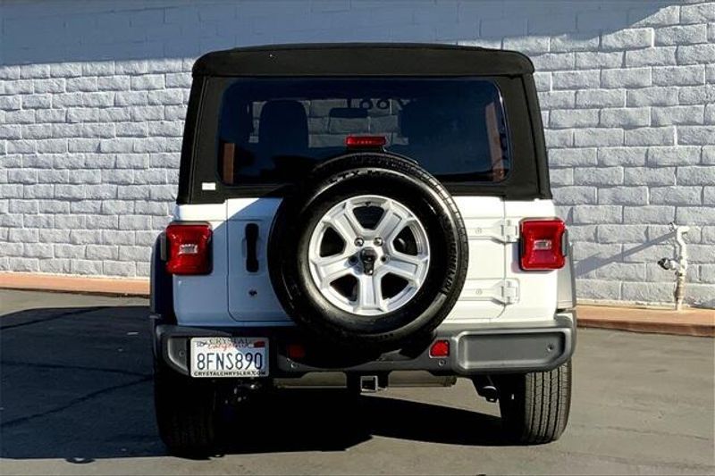 2018 Jeep Wrangler Unlimited Sport SImage 3
