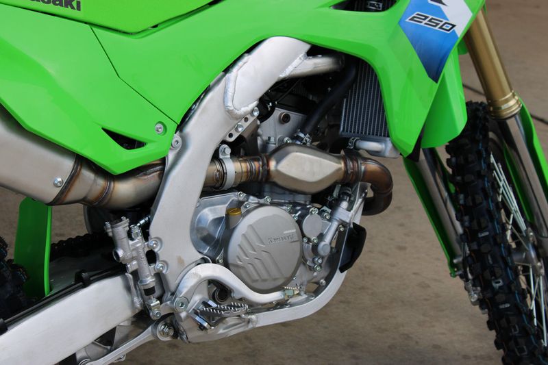New 2026 Kawasaki KX250 LIME GREEN Image 14