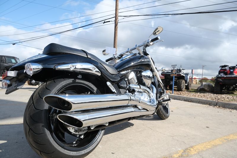 2025 SUZUKI BOULEVARD M109R BLACK in a BLACK exterior color. Family PowerSports (877) 886-1997 familypowersports.com 