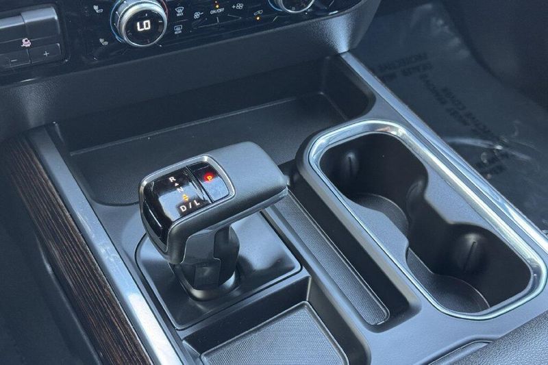 Used 2025 GMC Sierra 1500 ElevationImage 18