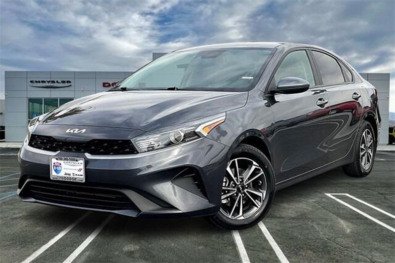 2023 Kia Forte LXSImage 1