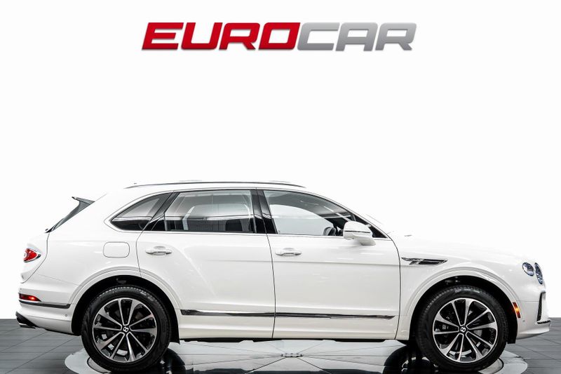 Used 2023 Bentley Bentayga *FRONT SEAT COMFORT SPEC*Image 6