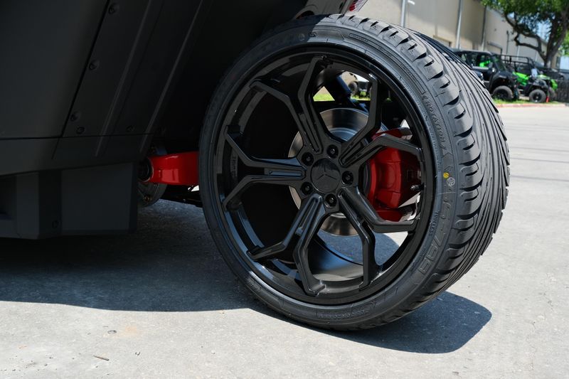 NEW 2026 POLARIS SLINGSHOT R AUTODRIVE Image 12