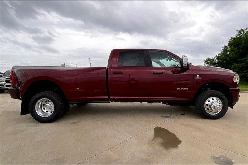 2024 RAM 3500 Laramie Crew Cab 4x4 8