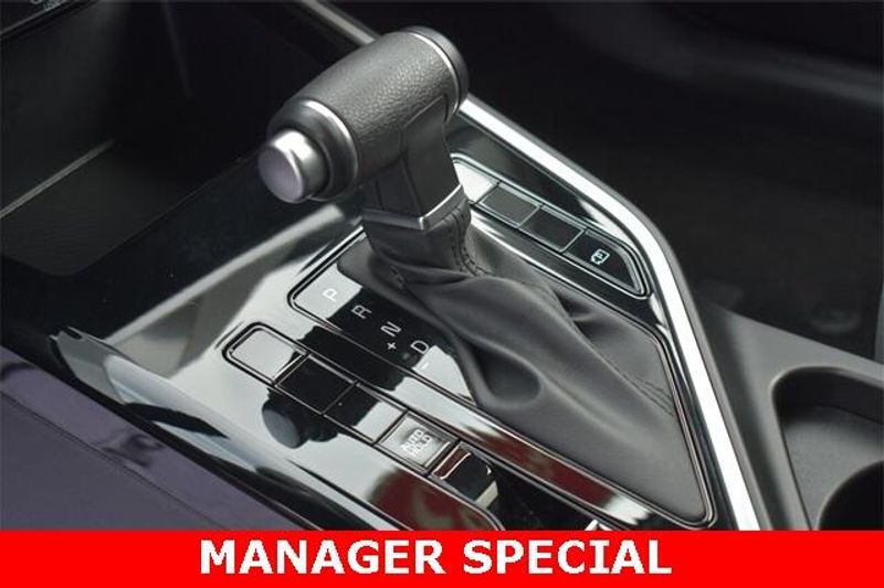 New 2025 Kia Niro LXImage 22