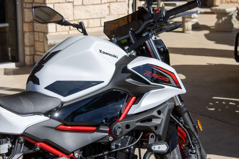 NEW 2026 KAWASAKI Z500 SE ABS Image 10