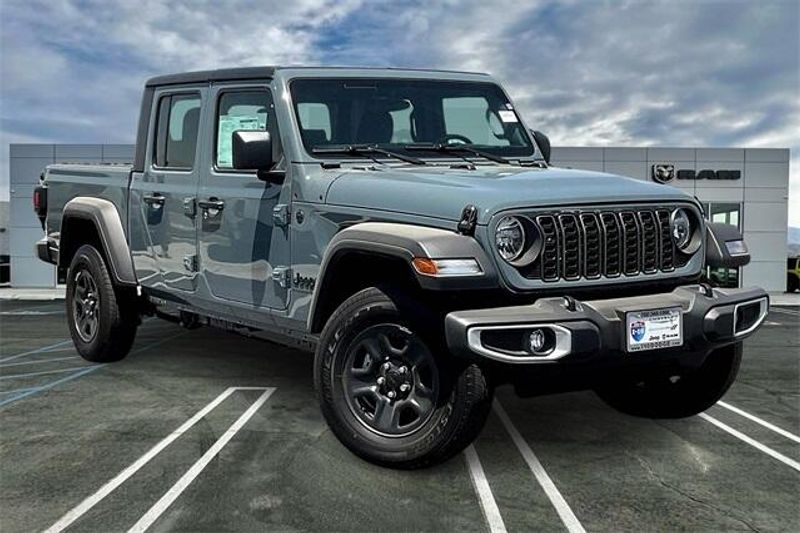 2024 Jeep Gladiator Sport 4x4Image 14