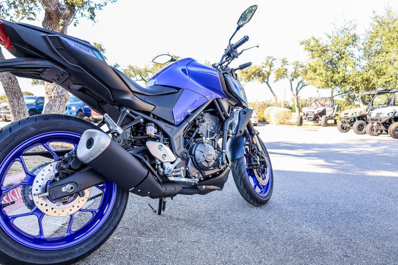 2025 Yamaha MT03 TEAM BLUE Image 5