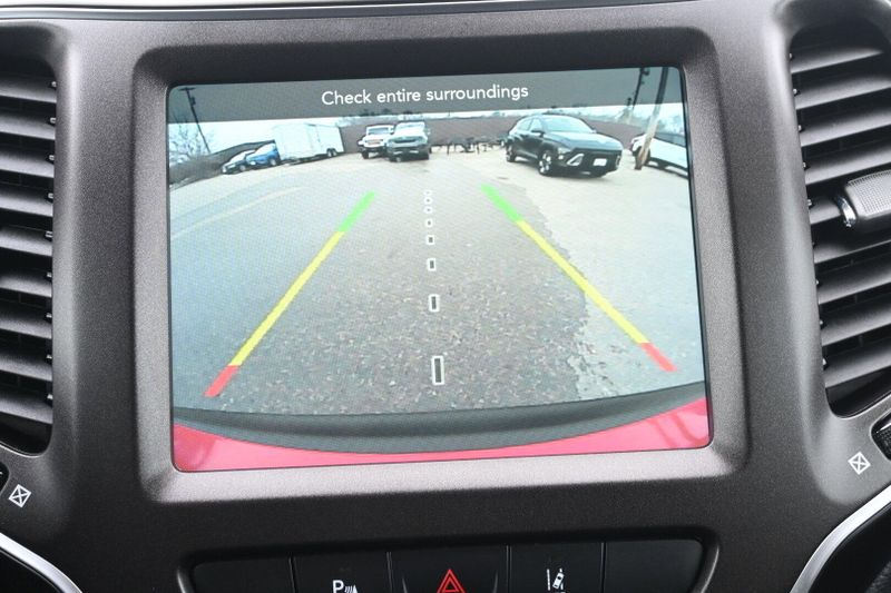 2021 Jeep Cherokee TrailhawkImage 25