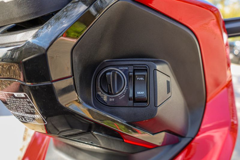 USED 2022 HONDA ADV 150 Image 7