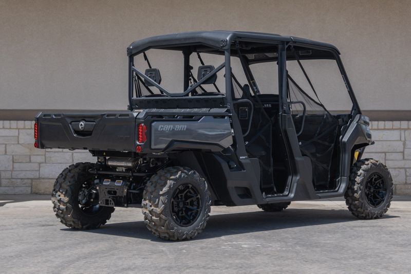 2024 CAN-AM SSV DEF MAX XT 62 HD9 GY 24 in a GRAY exterior color. Family PowerSports (877) 886-1997 familypowersports.com 