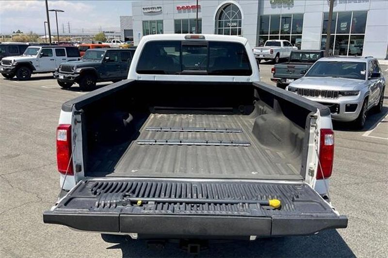 2009 Ford F-350 LariatImage 34