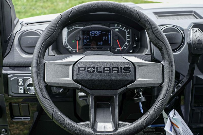 2024 Polaris RANGER CREW XD 1500 PREMIUM   TURBO SILVER Image 6
