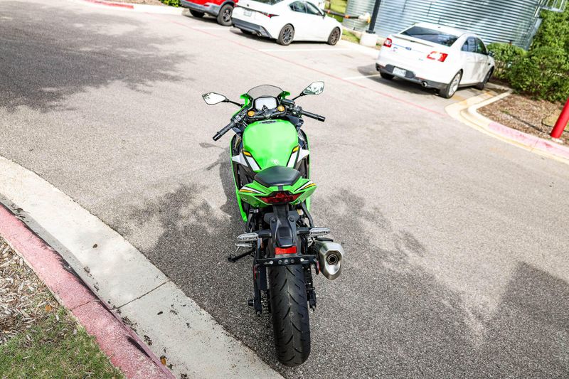 2025 Kawasaki NINJA ZX4RR ABS KRT EDITION ABS LIME GREEN AND EBONY AND PEARL BLIZZARD WHITE Image 27
