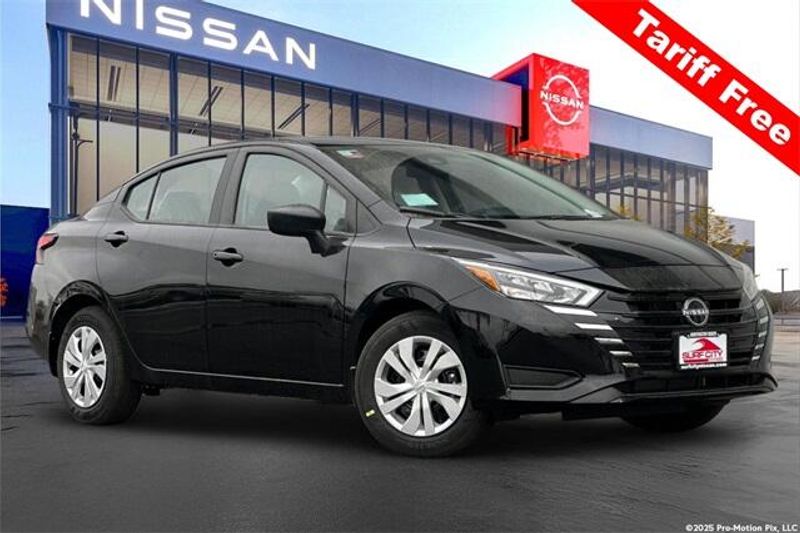 2025 Nissan Versa 1.6 SImage 1