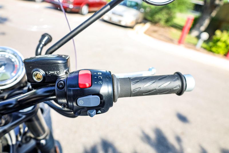 2022 Triumph BONNEVILLE T 120 BLACK EURO 5A BASE Image 6