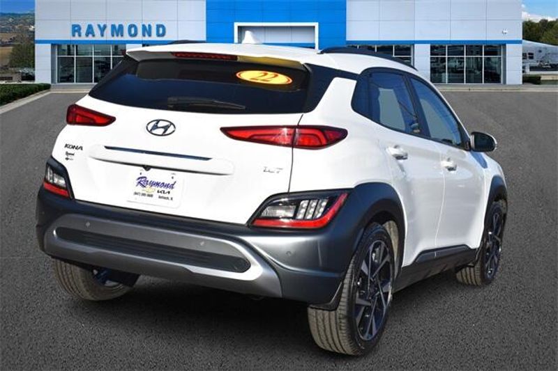 2022 Hyundai Kona LimitedImage 3