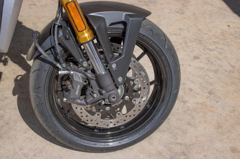 NEW 2026 SUZUKI GSX8T Image 11