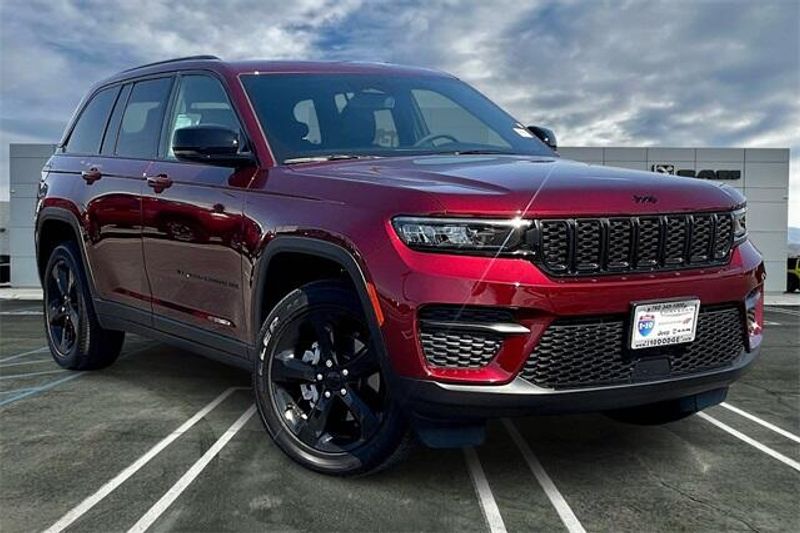 2024 Jeep Grand Cherokee Image 12