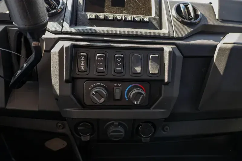 NEW 2026 POLARIS RANGER CREW XP 1000 NORTHSTAR EDITION ULTIMATE Image 17