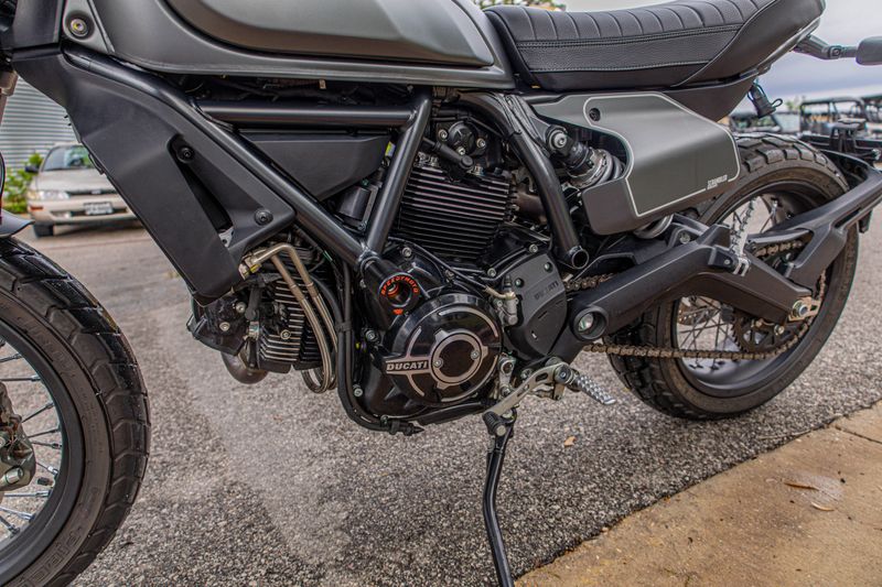 USED 2021 DUCATI SCRAMBLER  NIGHTSHIFT Image 10
