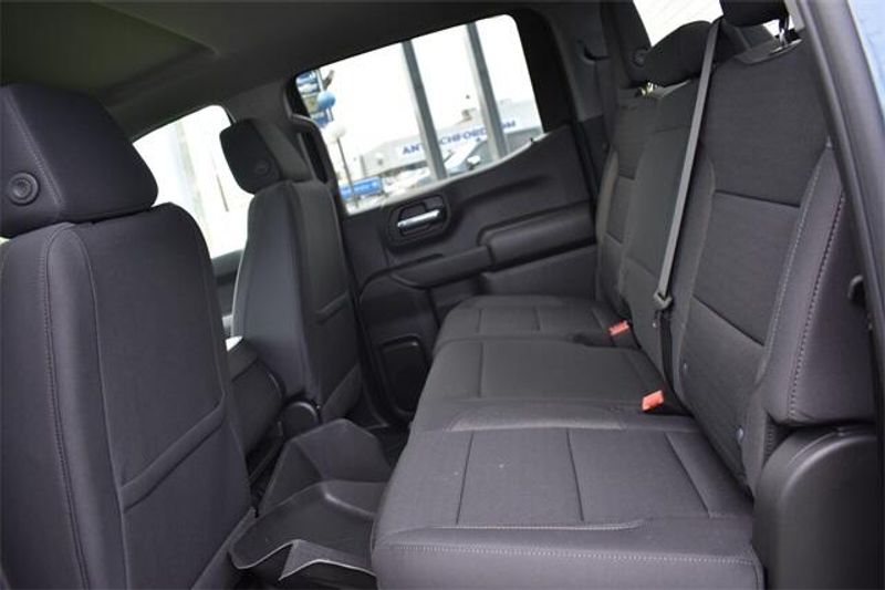 2024 Chevrolet Silverado 1500 CustomImage 21