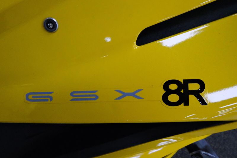 2024 SUZUKI GSXS 8R in a PEARL IGNITE YELLOW exterior color. Family PowerSports (877) 886-1997 familypowersports.com 