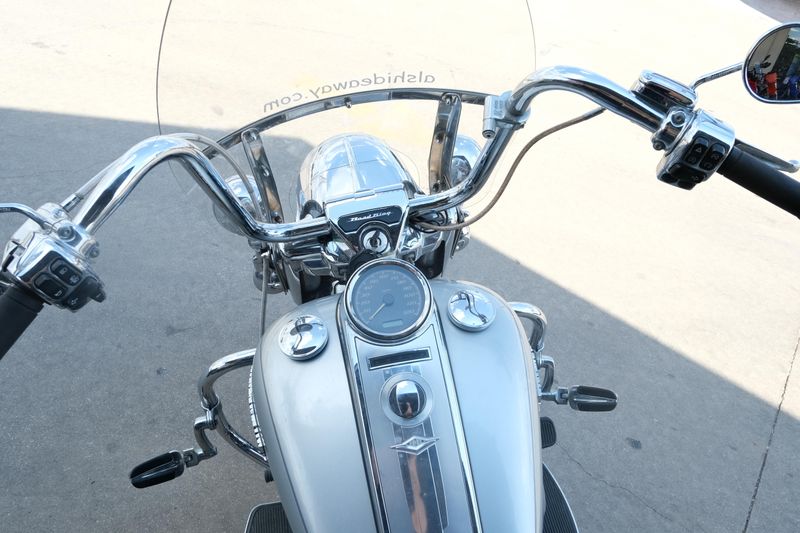 USED 2014 HARLEY ROAD KING Image 20