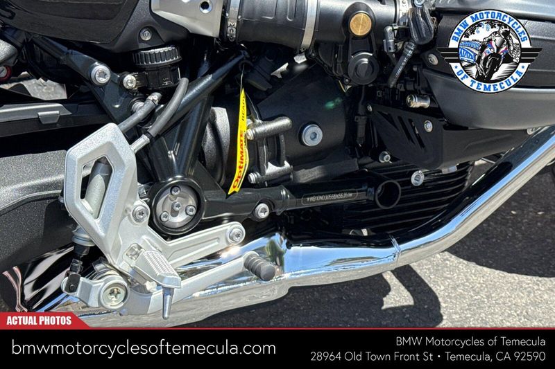 2025 BMW R 12 nineTImage 12