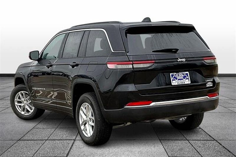 2025 Jeep Grand Cherokee Laredo X 4x2Image 3