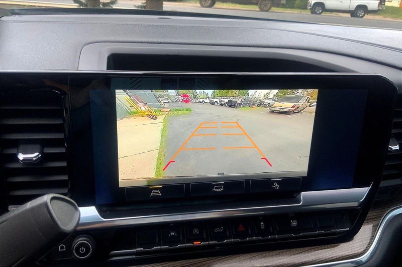2023 Chevrolet Silverado 1500 LT photo 18