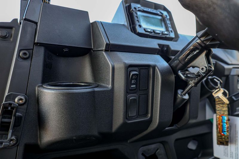NEW 2026 POLARIS RANGER 1000 EPS Image 2