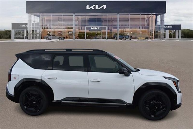 New 2026 Kia EV9 GT-LineImage 2