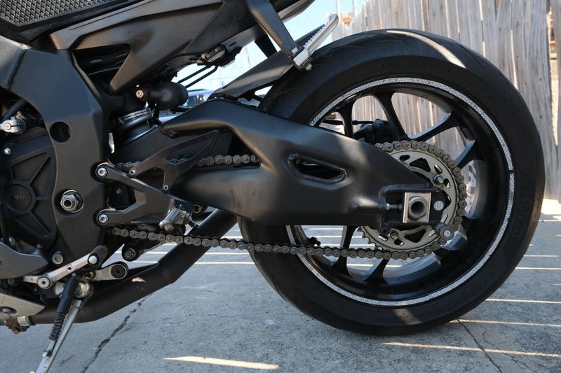 USED 2016 YAMAHA YZFR1 CA Image 31