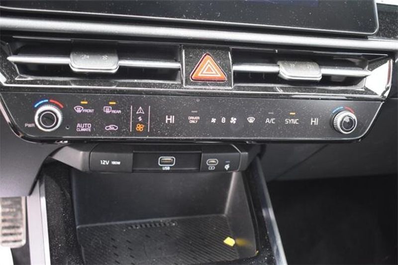 New 2025 Kia Niro EX TouringImage 30