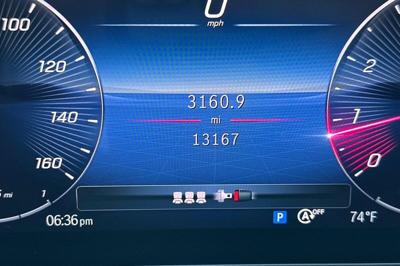 Used 2024 Mercedes-Benz GLB 250Image 30