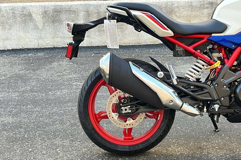 2023 BMW G 310 RImage 2