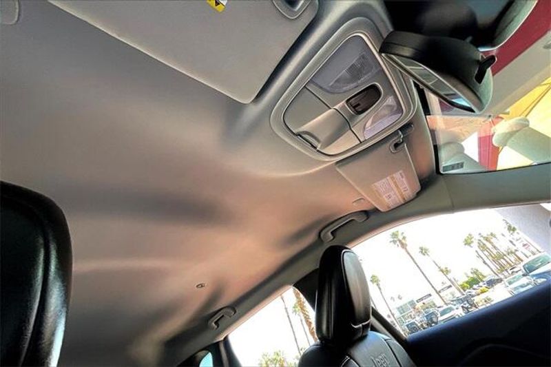 2021 Jeep Cherokee Latitude LuxImage 29